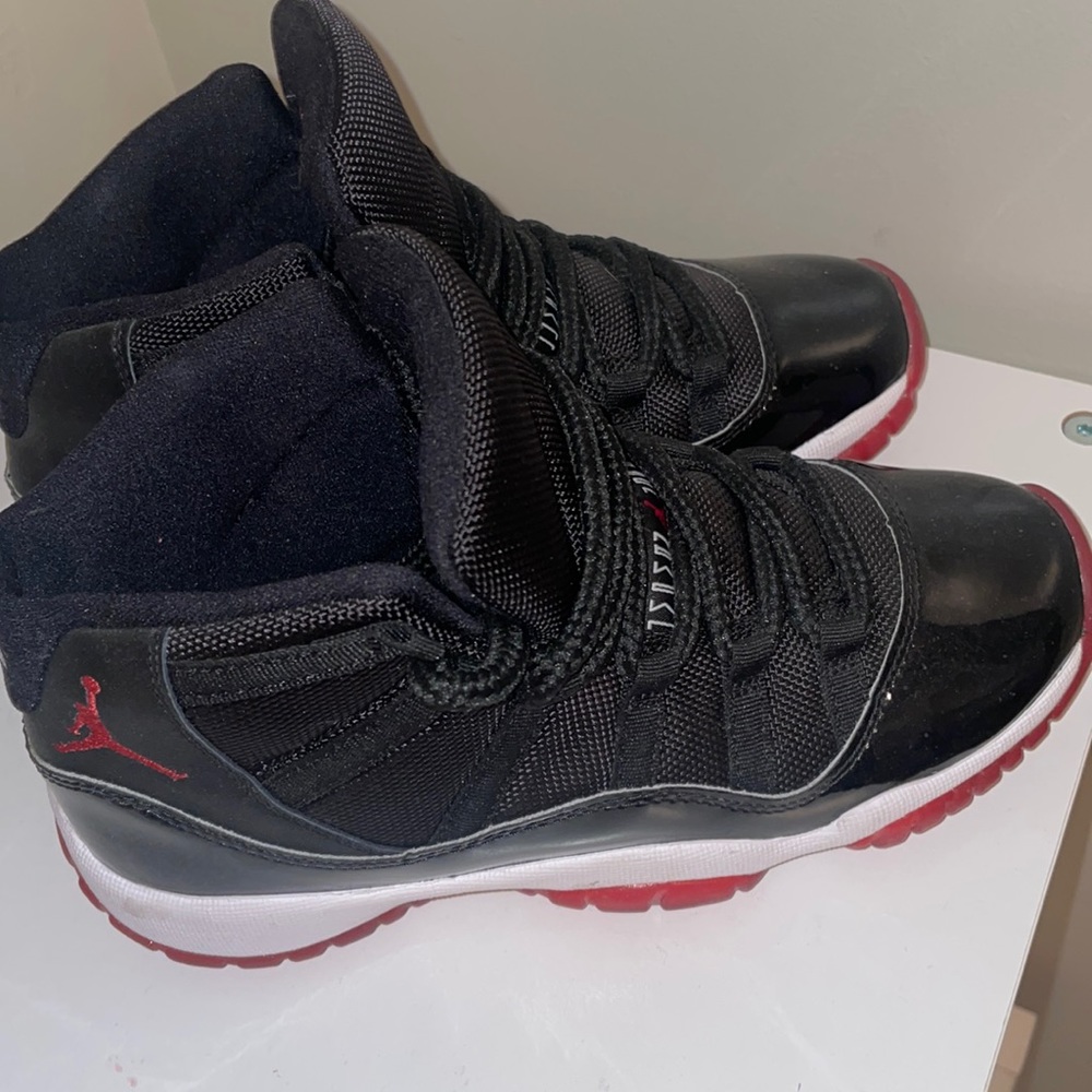Jordan Bred 11